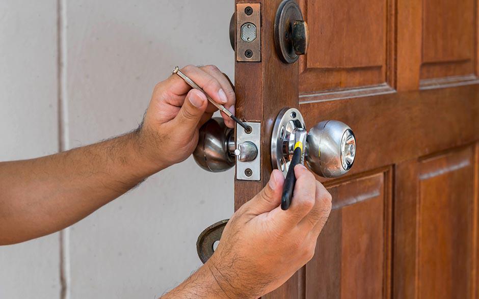 serrurier ouverture de porte Roinville